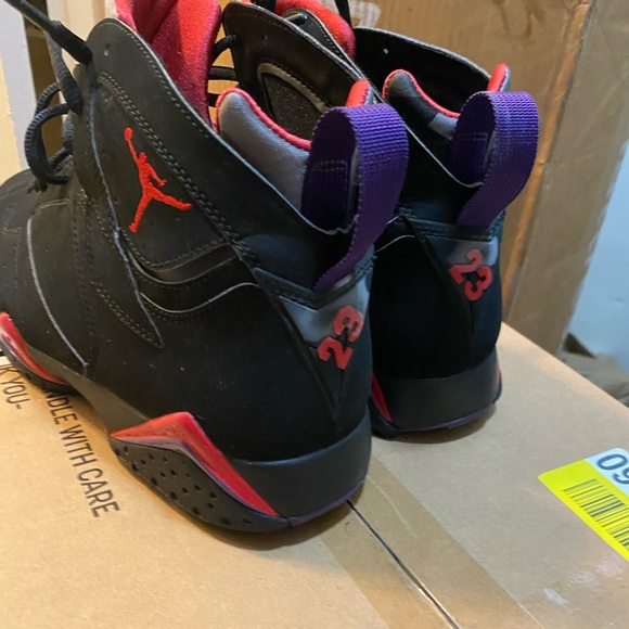 Retro 7’s Raptors - Picture 3 of 7